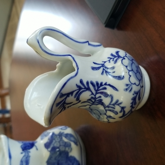 Three Small Vintage Pitchers - Picture 2 of 4